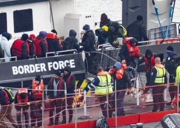 Tragjedi në brigjet italiane/ Mbyten dy anije, dhjetëra të vdekur dhe të zhdukur