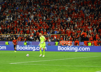 UEFA gjobit FSHF për incidentet e shkaktuara nga tifozët gjatë ndeshjes me Italinë