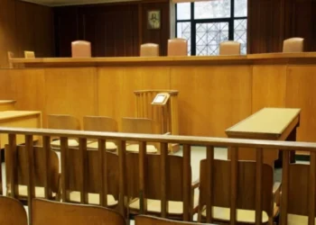 Dhunoi partneren me shufra hekuri, dënohet me burg 46-vjeçari shqiptar në Greqi