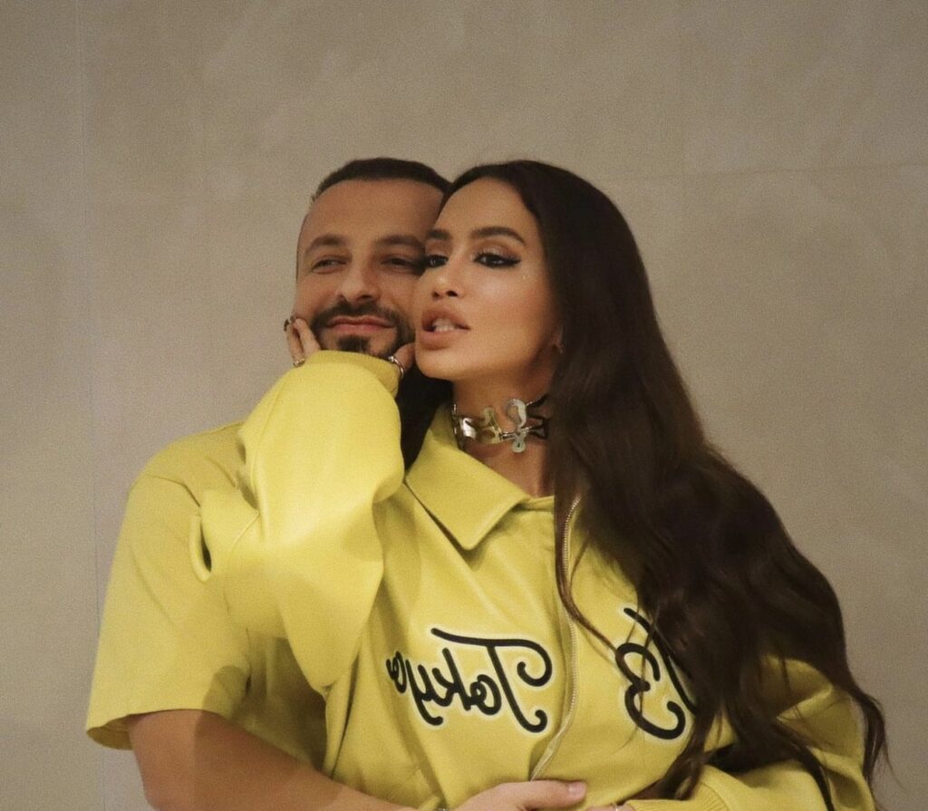 Kreshniku e konfirmon me një foto, Dafina Zeqiri në pritje të ëmbël