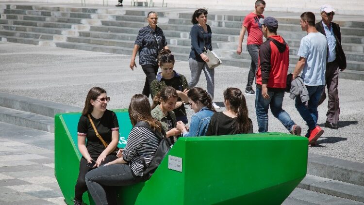 Zhgënjen “Cens”/ Raporti: Të rinjtë shqiptarë “i tremben” martesës