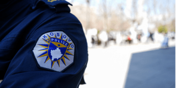 Tronditet Kosova! Babai i dehur vret me thikë të bijën 21-vjeçare