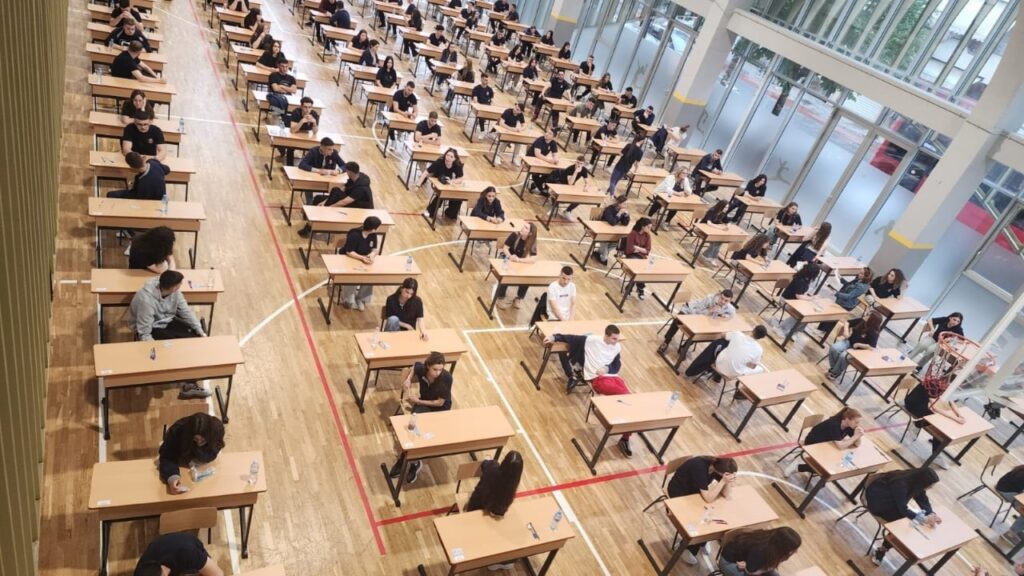 Matura/ Dalin rezultatet e provimit të Gjuhës së Huaj, ja linku ku mund t’i gjeni