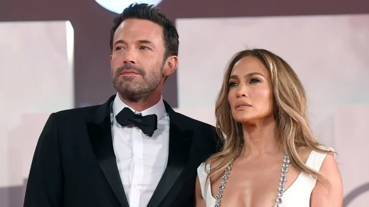 I vunë kyçin rezidencës në Kaliforni, burimi: JLO dhe Ben Affleck do të divorcohen