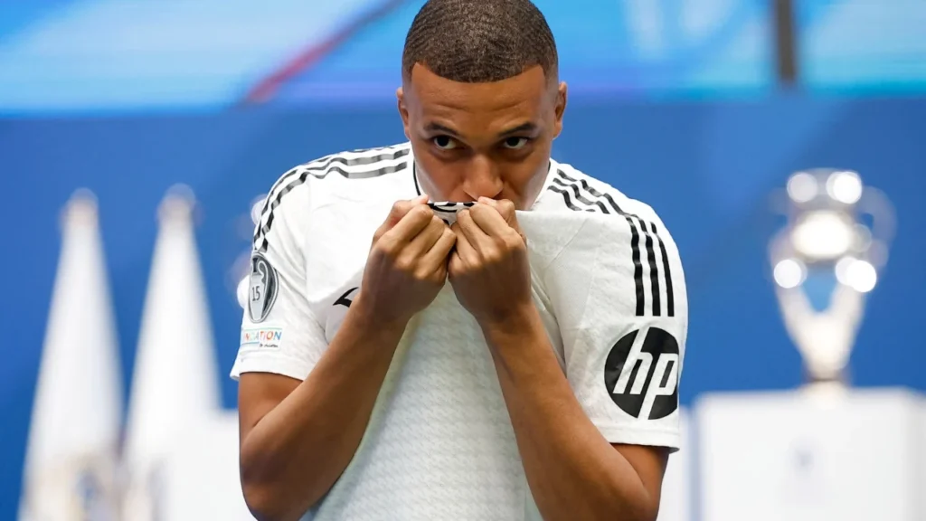 Mbappe prezantohet te Real Madrid: Do të jap edhe jetën për këtë klub