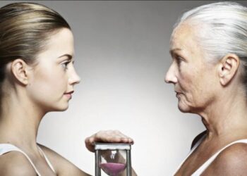 3 ushqimet që duhet të hani për të mos u plakur para kohe