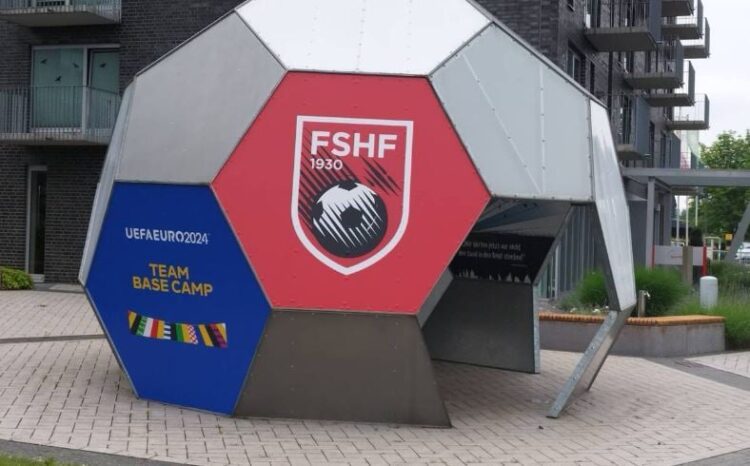 Supervizori i Kombëtares në telashe, dyshohet se kreu akt me punonjësen në Dortmund