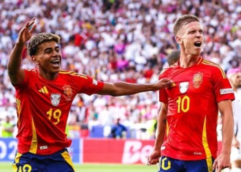 Europianin e kaluar e ndoqa në një qendër tregtare/ Yamal: Jam shumë i lumtur