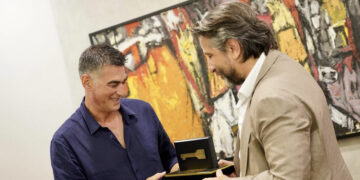 Dukagjin Lipa shpërblehet me një nderim prestigjoz: Të dua Prishtinë!