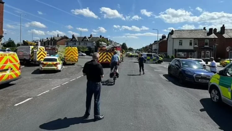 Masakër në Angli/ Sulmohen me thikë fëmijë e këmbësorë, raportohet për viktima