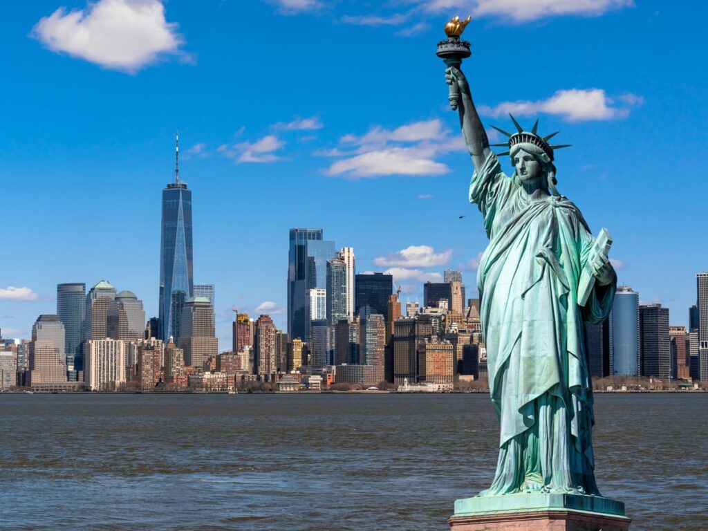 New York në panik! Meteori “prek” Statujën e Lirisë