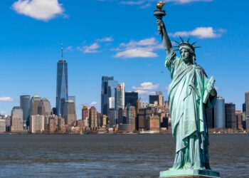 New York në panik! Meteori “prek” Statujën e Lirisë