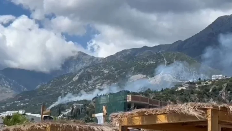 Zjarr masiv në Dhërmi, vihen banesat në rrezik