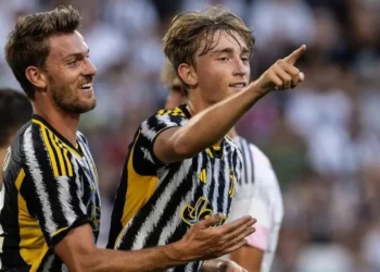 Juventus vazhdon spastrimet, mbrojtësi holandez pranë kalimit në Premier League