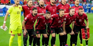 Liverpool në kërkim për mesfushor, ylli i Shqipërisë në radarin e “The Reds”
