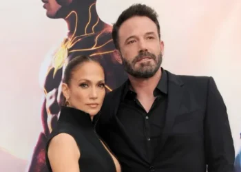 Të afërmit e Ben Affleck dhe JLO: Duan ta heqin qafe sa më parë vilën në Beverly