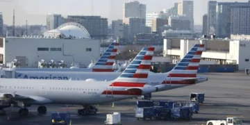 28 mijë fluturime të anuluara, si paraqitet situata disa orë pas “black out”