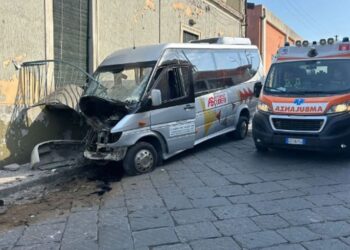 Përplaset autobusi me turistë shqiptarë në Katania, 16 të plagosur