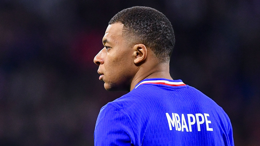 “Doja të bëhesha ….”/ Mbappe flet pas eliminimit nga “Euro2024”