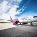 Skandali te Wizzair, punonjësi kërcënon nënën me fëmijë se do t’i anulojë fluturimin