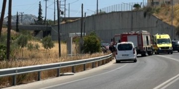 Tragjike në Greqi/ Furgoni i shqiptarit del nga korsia, humbin jetën 2 persona