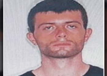 I afrohen dhe e sulmojnë me thikë, video e vrasjes së shqiptarit në burgun grek