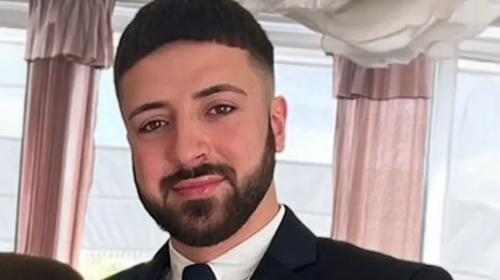 Vrasja e tre grave në Britani,Policia nis kërkimet për autorin, paralajmëron banorët