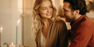 Tre gjëra që na largojnë në sekonda në takimin e parë