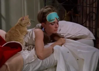 Disa “truke”, ja si të flini rehat kur është vapë dhe pa ajër të kondicionuar