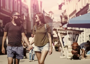 4 shenjat që kanë nevojë për kohë, që të përshtaten në një marrëdhënie