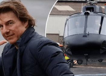 Çfarë guximi!Tom Cruise, varet nga aeroplani gjatë xhirimeve të “Mission Impossible”