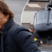 Çfarë guximi!Tom Cruise, varet nga aeroplani gjatë xhirimeve të “Mission Impossible”