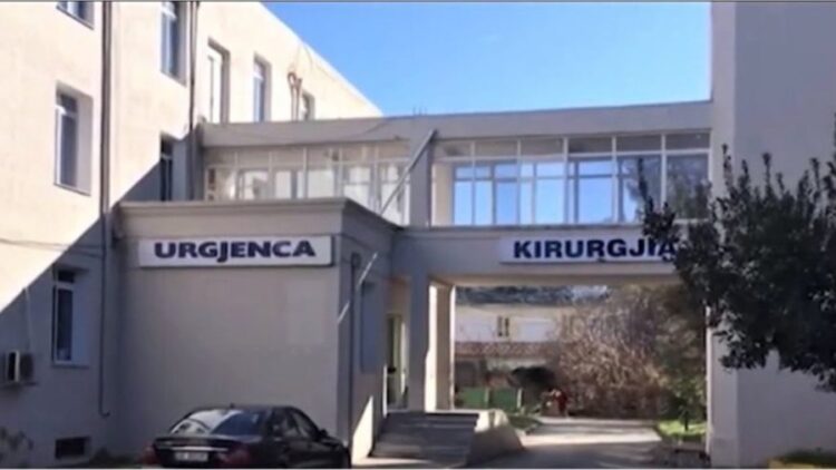 E rëndë në Lushnje/ 59-vjeçari vret veten duke pirë fotoksinë