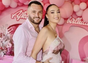 “Mosmirënjohja”/ Eli Malaj tregon prapaskenat e këngës që Besi i dedikoi Xhensilës