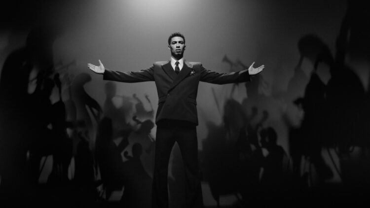  Louis Vuitton nënshkruan me futbollistin Jude Bellingham si ambasador të markës