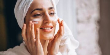 Këshillat kryesore për kujdesin e lëkurës gjatë verës