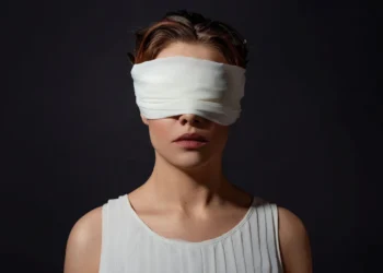 Shenjat që nuk “shohin” flamujt e kuq në marrëdhënien e tyre