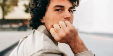 Virgjëresha: Kështu reagon nëse dikush që i ka vjedhur zemrën “e refuzon”