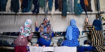 Video/ Gratë afgane sfidojnë talebanët duke kënduar për lirinë e tyre