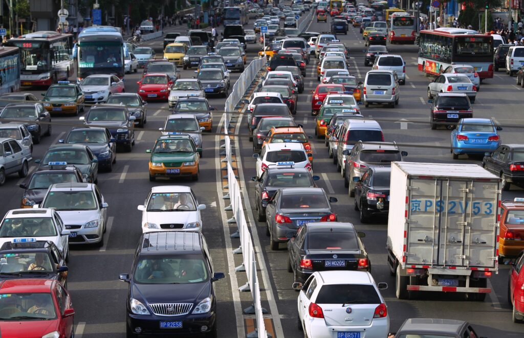 Studimi: Trafiku në rrugë ka ndikim negativ në shëndet