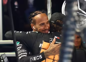 Ekipi Mercedes, konfirmohet zëvendësuesi i Lewis Hamilton