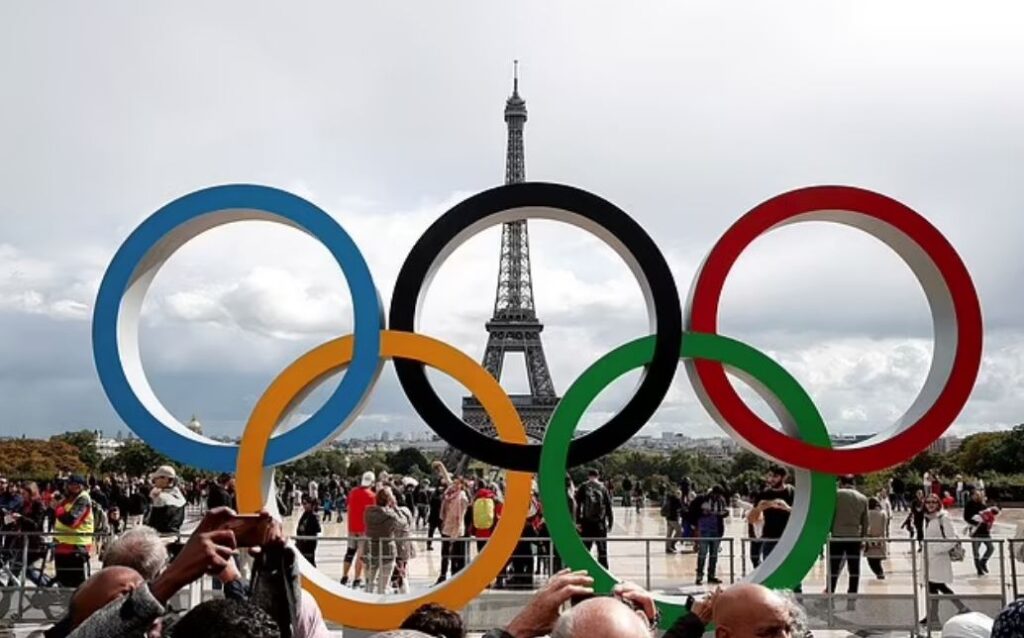 Ngjashmëri “e frikshme” me Eminem, kampioni olimpik bëhet viral në rrjet!