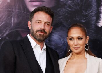 Drama pa “fund e krye”/ Affleck ndryshon “look”, JLO rikthen unazën e martesës