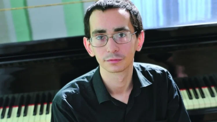 Ishte në grevë urie, ndërron jetë në burgun rus pianisti dhe aktivisti i njohur