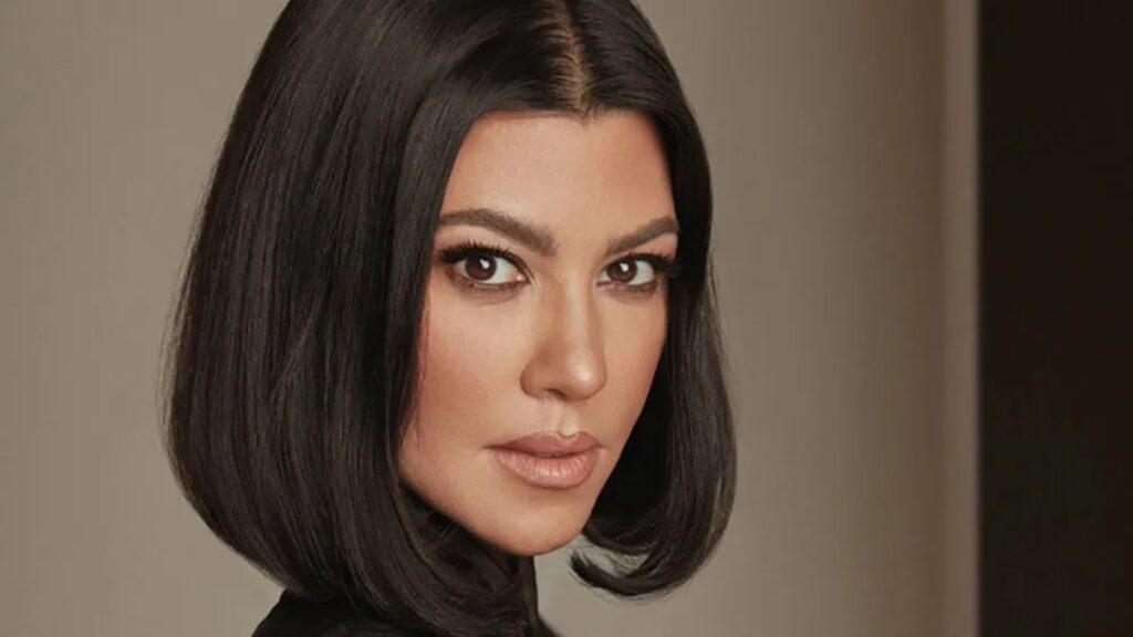 Kourtney Kardashian konfirmon shtatzëninë e saj?!