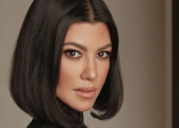 Kourtney Kardashian konfirmon shtatzëninë e saj?!