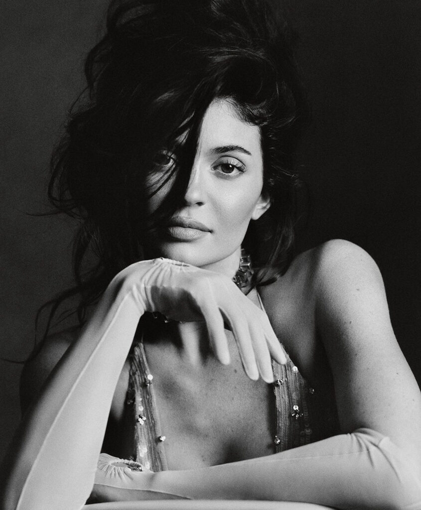 Nga depresioni, fëmijët, romanca/ Kylie Jenner rrëfen gjithçka për British Vogue