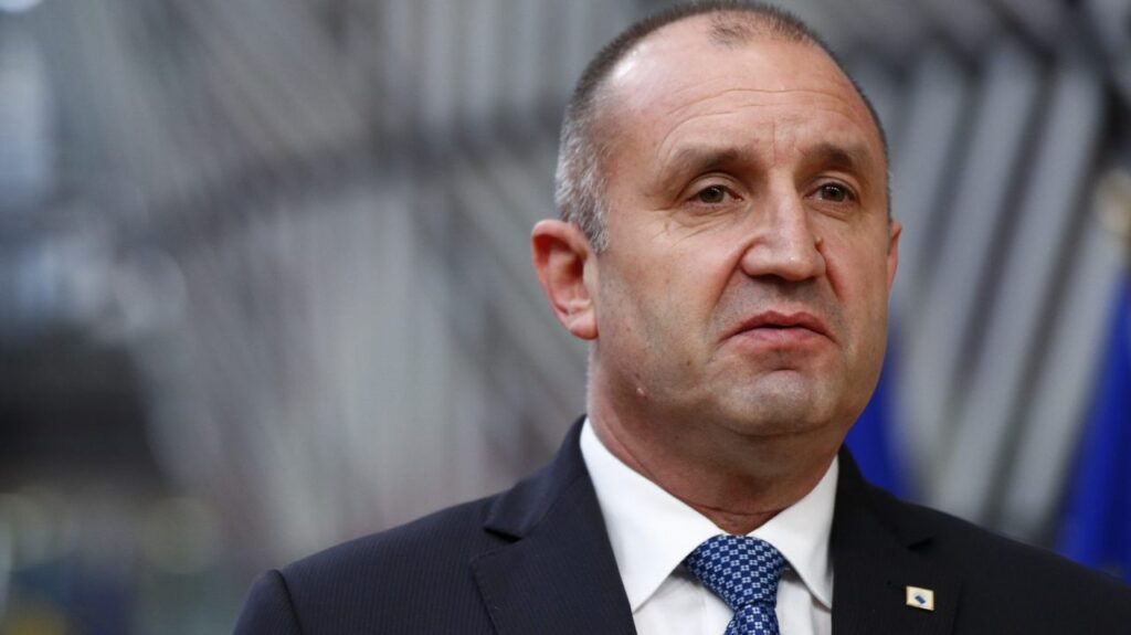 Nënshkruhet ligji/ Presidenti bullgar ndalon promovimin e LGBT-së në shkolla