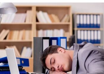 Jeni ndjerë të përgjumur gjatë ditës, kjo nuk është shenjë e mirë!