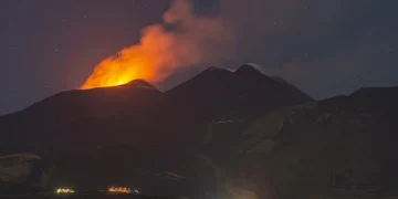 Itali: Shpërthimi vullkanik i malit Etna, ndalohen fluturimet në Siçili